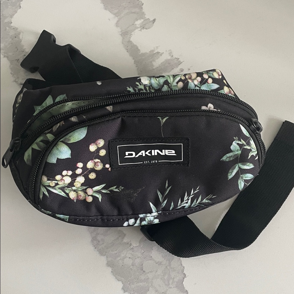 Dakine Black and Green Floral Waist Bag